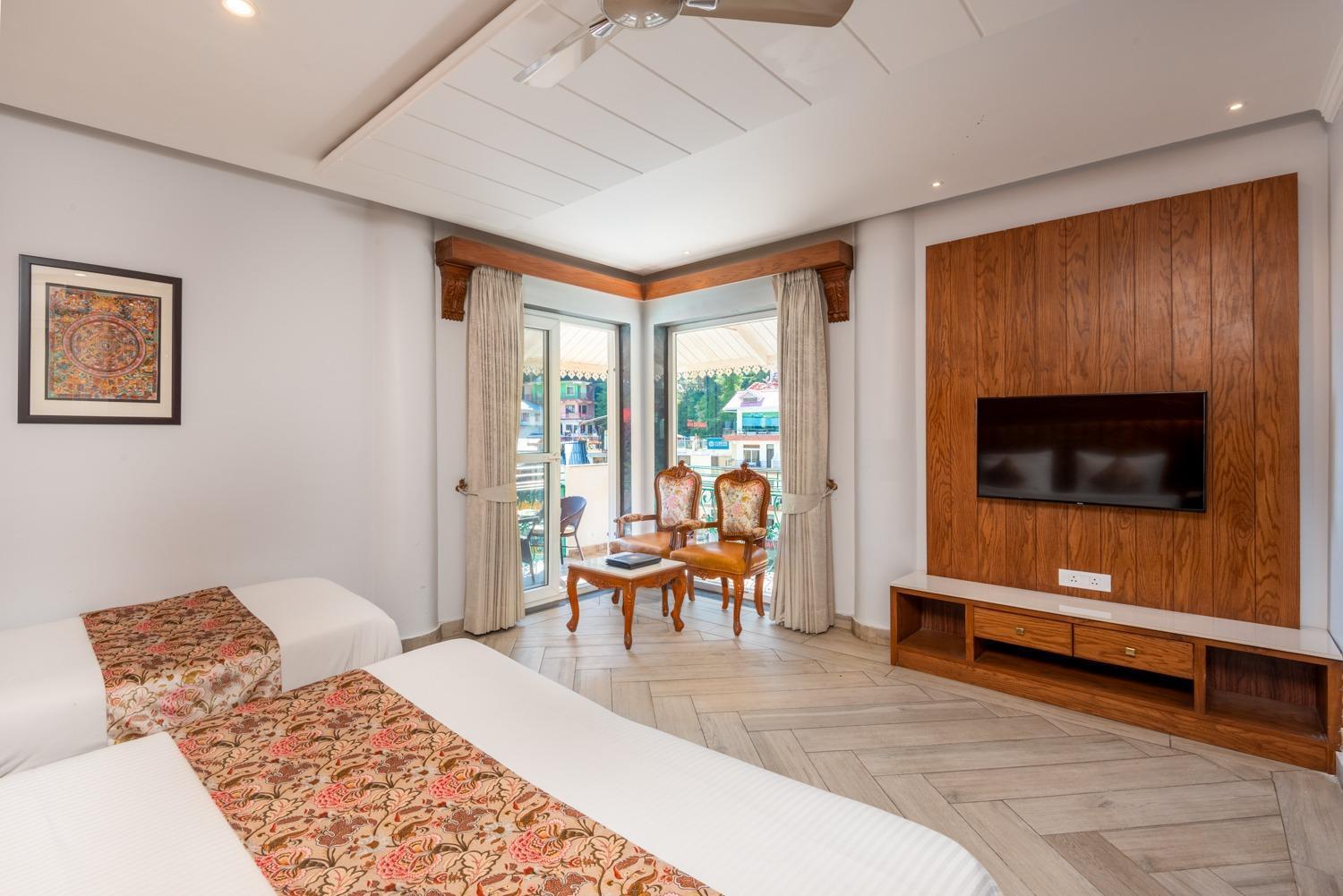Quality Inn By Lawrence Hotels ダラムシャーラー エクステリア 写真