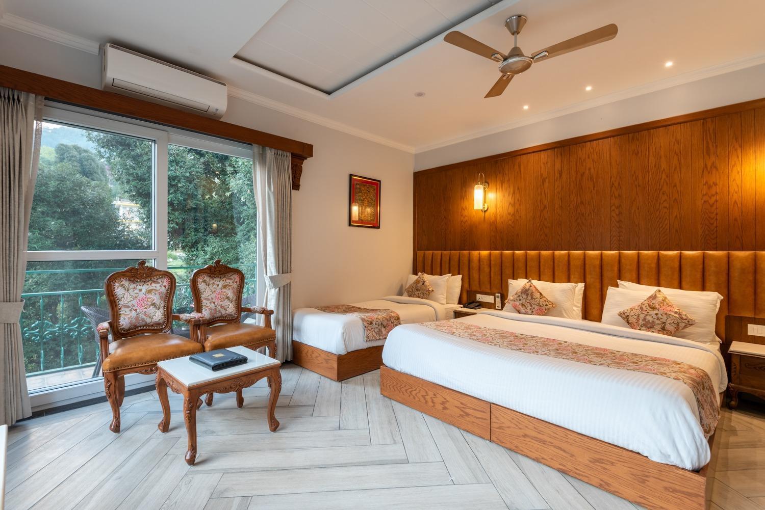 Quality Inn By Lawrence Hotels ダラムシャーラー エクステリア 写真