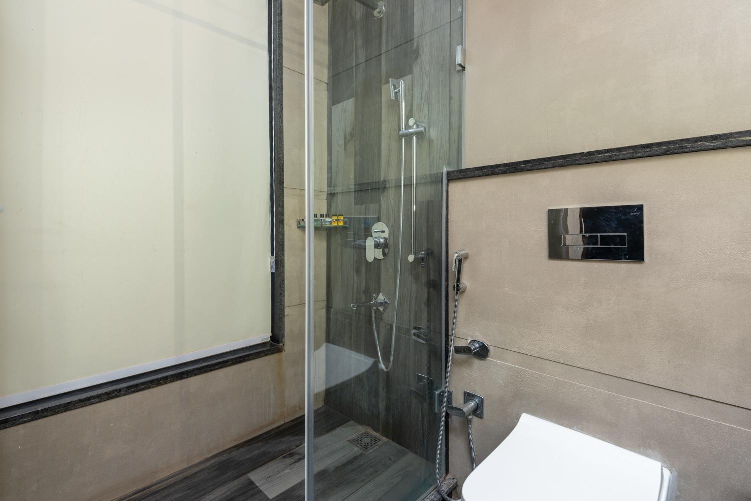 Quality Inn By Lawrence Hotels ダラムシャーラー エクステリア 写真
